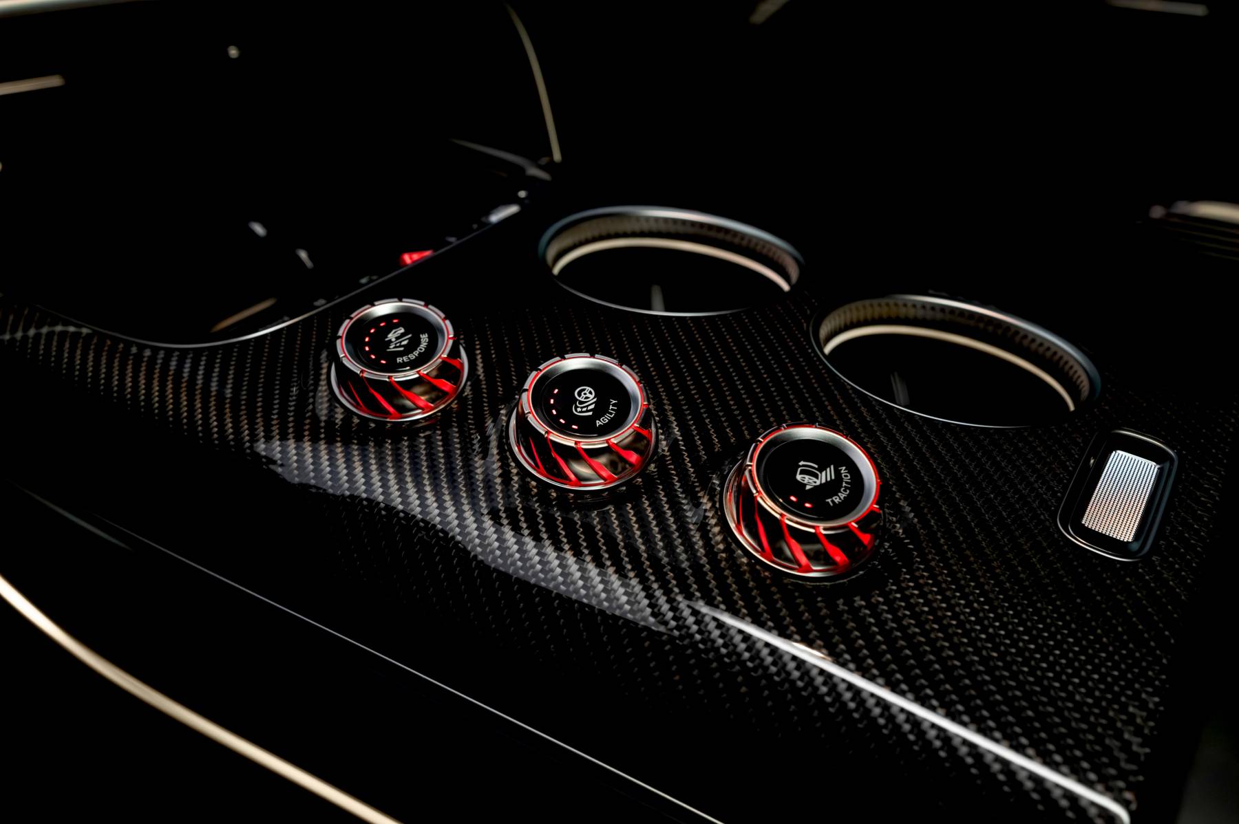 Center console of the Mercedes-AMG GT SUV with rotary AMG RACE ENGINEER controls
