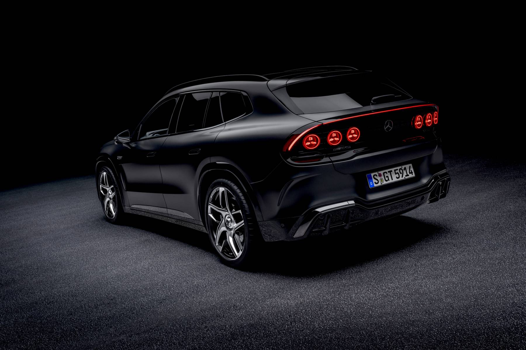 Mercedes-AMG GT SUV from behind: six round tail lights shaped like turbines
