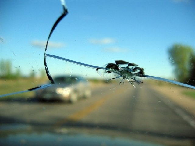 How to Repair a Windshield Yourself