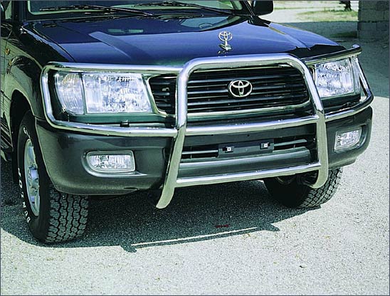 Off-Road Accessories for SUVs: Bull Bars and Protective Gear