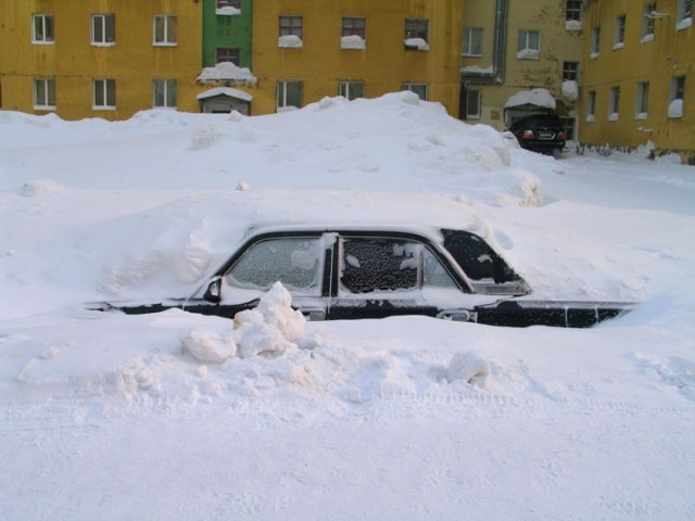 How to Clear Snow Off Your Car